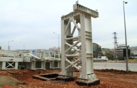 Kocaeli D-100 Karayolu üzerine bir yaya köprüsü daha!