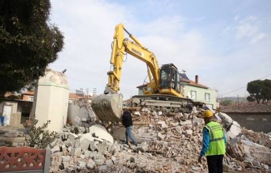 Manisa da 241 ağır hasarlı, 446 adet az hasarlı konut tespit edildi!