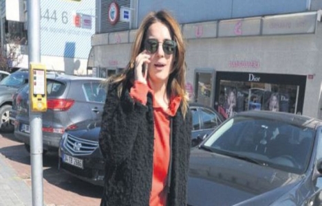 İrem Sak yeni evine taşındı!