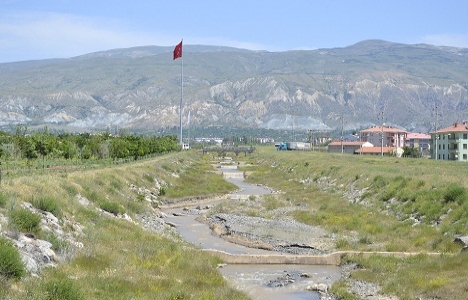 Erzincan Vasgirt Deresi’ne rekreasyon alanı kurulacak!