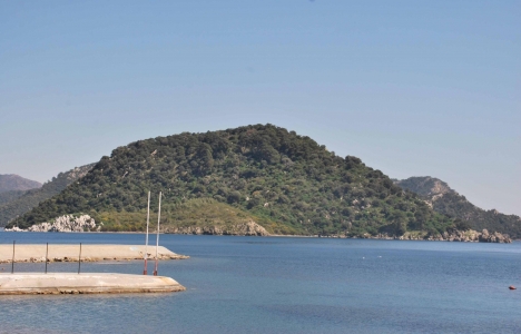 Keçi Adası'na yapılan inşaata çevrecilerden tepki!