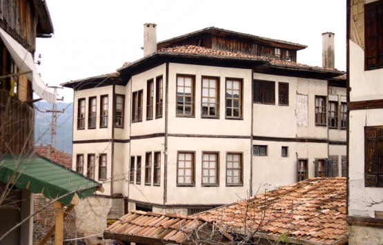 Tescilli eserler imar barışı kapsamı içinde mi?