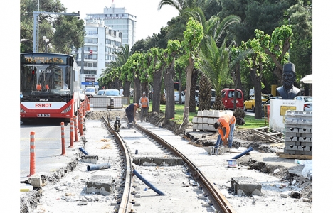 Konak Tramvayı'nda ray döşeme çalışmaları başlıyor!