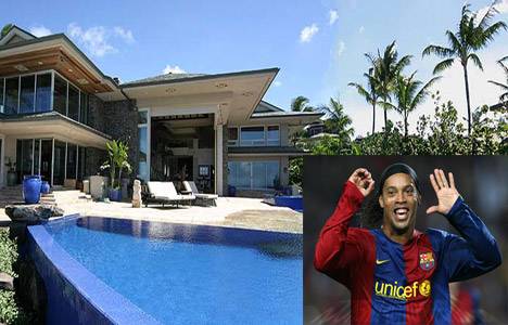 Ronaldinho malikanesini günlüğü 16 bin 715 dolara kiraya verdi!