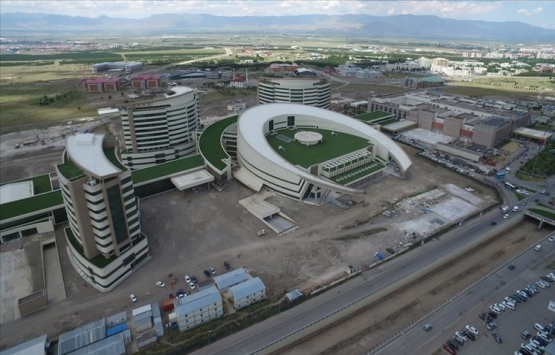 Erzurum Şehir Hastanesi açılış için gün sayıyor!