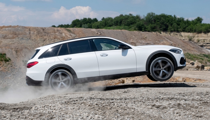 Mercedes-Benz yeni C-Serisi All-Terrain'e 73 bin 500 TL zam! İşte 17 Aralık 2022 fiyat listesi...