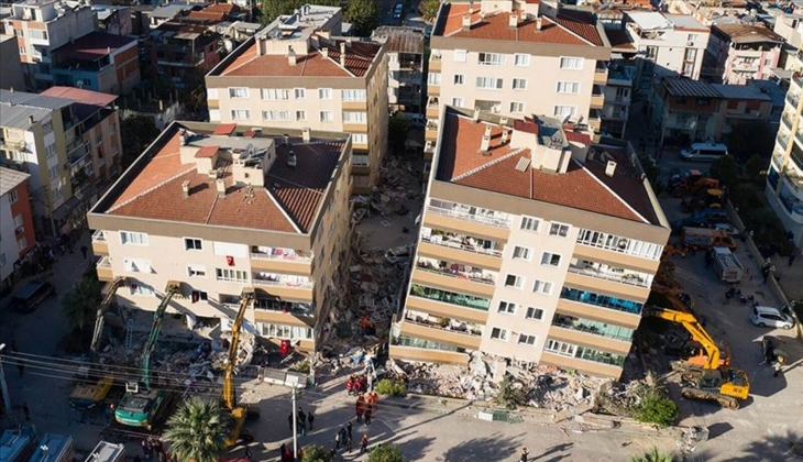 İzmir de 4.5 büyüklüğünde deprem! AFAD duyurdu: SON DAKİKA DEPREMLER! 