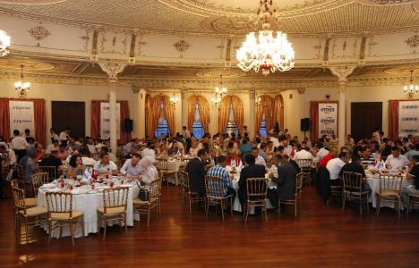 E.C.A bayi servislerini iftar yemeğinde buluşturdu!