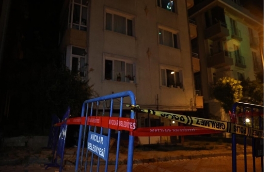 Avcılar’da balkonu çöken 4 katlı bina mühürlendi!