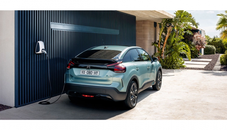 Citroen e-C4 lansmana özel fiyatıyla satışta! Türkiye’nin en ucuz elektrikli otomobili!