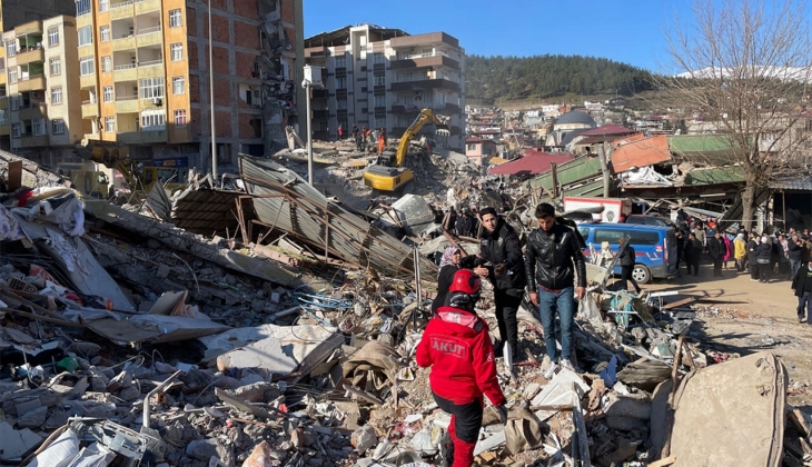 Deprem bölgesinde 830 bin 783 bina incelendi: 384 bin 545 bağımsız birim acil yıkılacak!