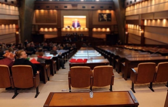 İBB Meclisi'nde riskli konutların dönüşümü için yetki tartışması!