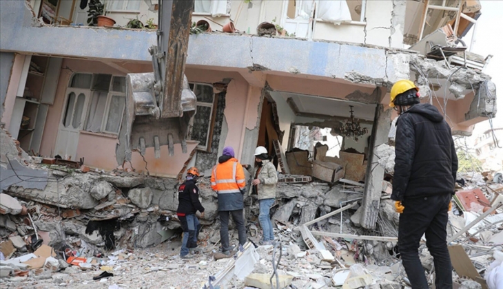 Deprem bölgesi olan 11 ilde konutlar ne zaman teslim edilecek? Milletvekilleri sordu, Bakan Özhaseki il il açıkladı!