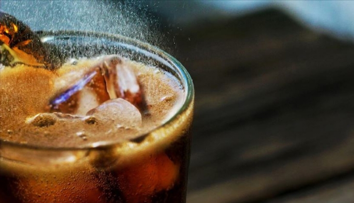 Kola ve gazlı içeceklere üçüncü zam... 2.5 litre kola 45 TL oldu