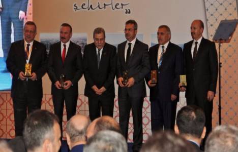 Üzümlü Belediyesi'nin Taşlar Yerine Oturuyor projesi ödül aldı!