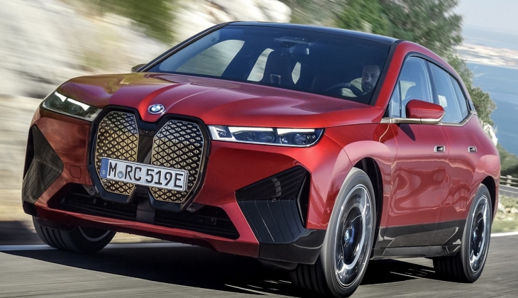 40 dakikada dolan BMW İX'e büyük ilgi! Mayıs ayında zam yok.. 