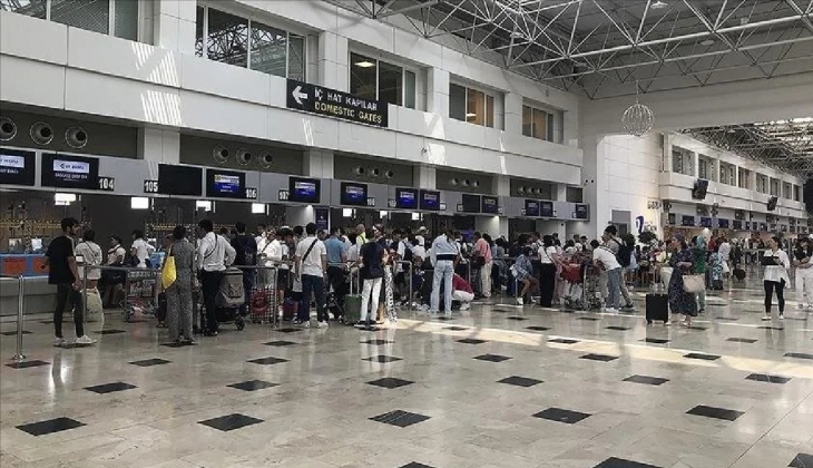 Havalimanlarındaki yolcu trafiği yüzde 32,4 arttı! 4 ayda yaklaşık 55 milyon yolcu ağırlandı