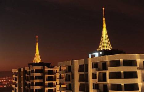 Adana Prestige XL'ın paratonerleri Eyfel Kulesi şeklinde!