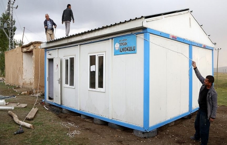 Van Gürpınar'daki öğrencilere prefabrik derslik yapıldı!