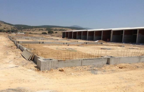 Aliağa Sanayi Sitesi'ndeki dükkanlar yıl sonunda teslim!