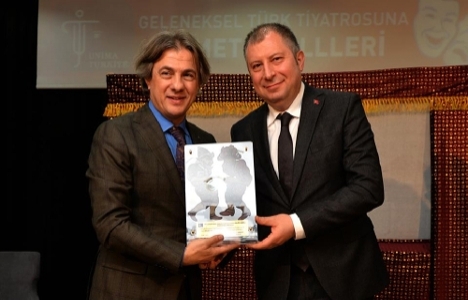 Beyoğlu Belediye Başkanı'na Türk Tiyatrosuna Hizmet Ödülü!