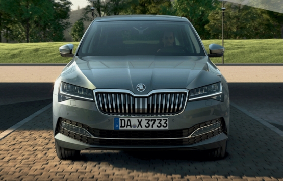 Skoda Superb nin fiyat listesi Mart 2022!