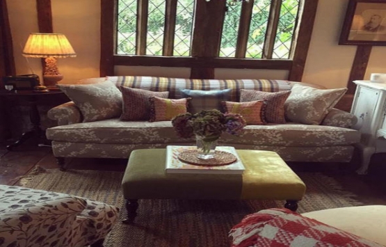 Kelly Brook un 1 milyon Sterlin değerindeki çiftlik evi!