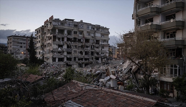 Deprem uzmanı Ahmet Ercan dan o şehir için şok eden bindirmeli deprem uyarısı: 7.3 şiddetinde sallanacak!