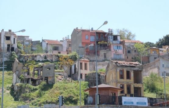 Konak Damlacık Mahallesi kaderine terk edildi!