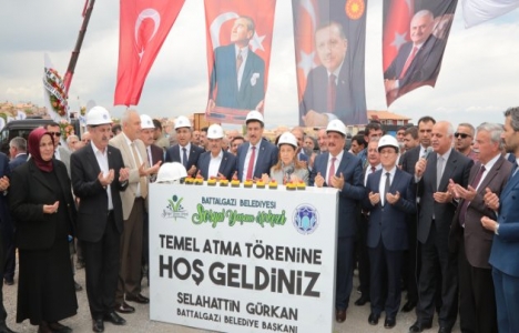 Battalgazi Belediyesi Sosyal Yaşam Merkezi'nin temeli atıldı!