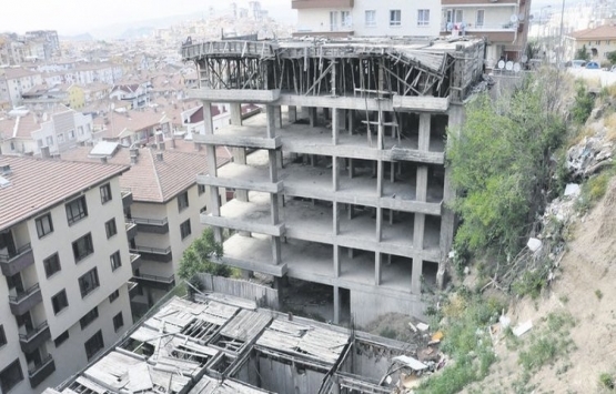 Mamak'ta terk edilmiş inşaat mahallelinin kabusu oldu!