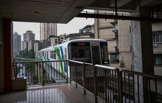 Çin deki sıra dışı toplu taşıma istasyonu!