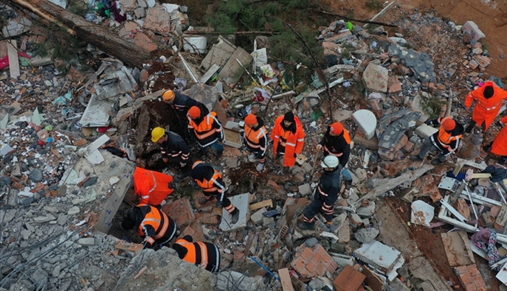 1999 depreminden sonra toplanan deprem vergisi yine gündemde! 800 bin konut inşa edilebilirdi...