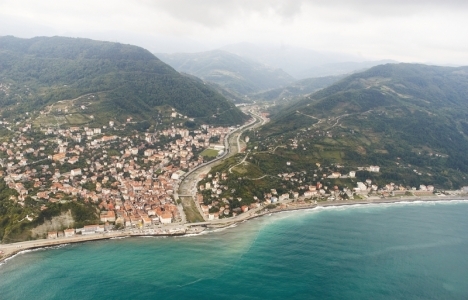 Kastamonu'daki heyelan nedeni ile kapatılan yolun açılması çalışmaları sürüyor!
