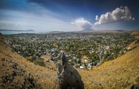 Van depreminin izleri silindi!