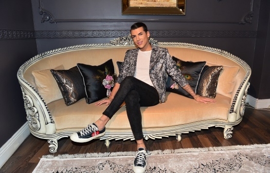 Kerimcan Durmaz evi için 24 ayar altın kaplama mobilya aldı!