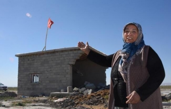 Konya'da yaşlı çiftin çiftlik evini yıktılar!