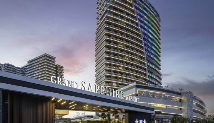 Ünlü şarkıcı Derya Uluğ konut yatırımı için Kıbrıs ı tercih etti! Lüks projeden ev aldı!