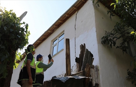 Bingöl'deki depremde 68 yapı ağır hasar gördü!