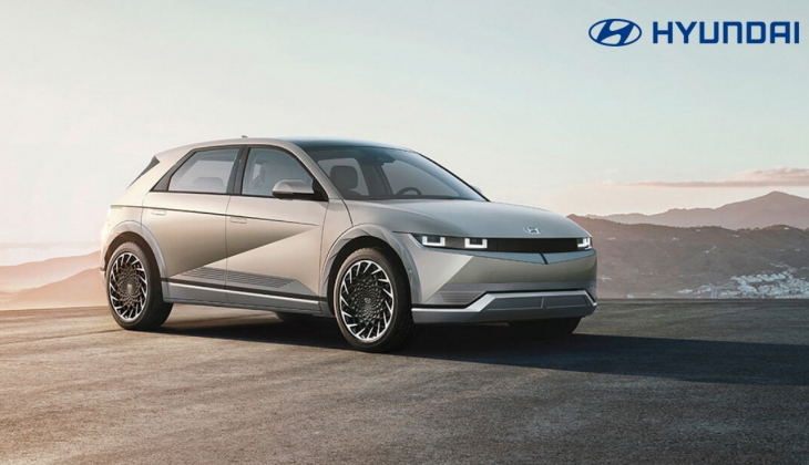 Bu araç resmen gelecekten geldi! Hyundai'nin elektrikli aracı IONIQ 5’in güncel fiyatı belli oldu!