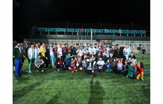 Başakşehir Siteler Arası Futbol Turnuvası'nın şampiyonu Avrupa Konutları!
