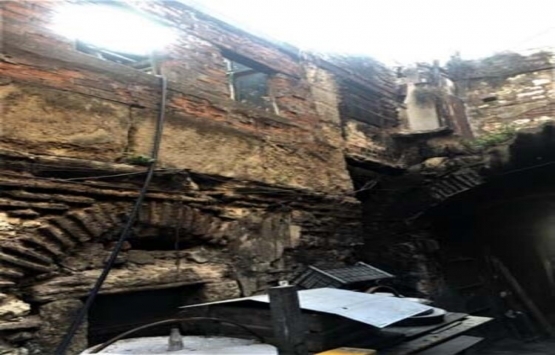 Karaköy deki Yelkenciler Han bakımsızlıktan yıkılıyor!