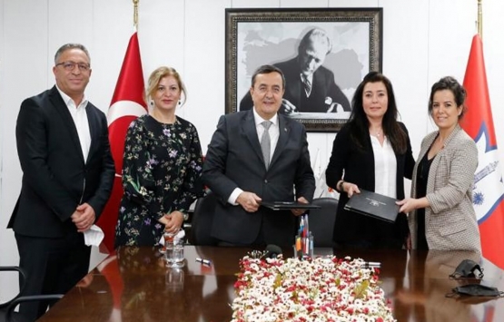 Konak Gençlik Destek Merkezi için ilk imzalar atıldı!