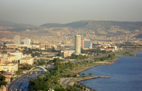 Bayraklı'da yıkıma ruhsat şartı geliyor!