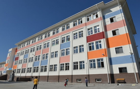 Güngören Belediyesi 38 okulda onarım çalışması yapıyor!