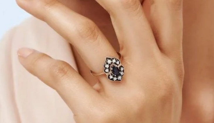 Altınbaş Safir yüzükler yarı fiyatına! 30 Aralık 2022 fiyat listesi...