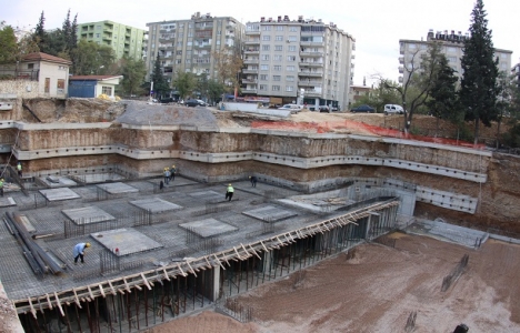 Kahramanmaraş Milli İrade Meydanı'nda çalışmalar son sürat!