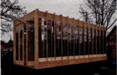 İşte İngiltere deki bacakları büyüyen ev!