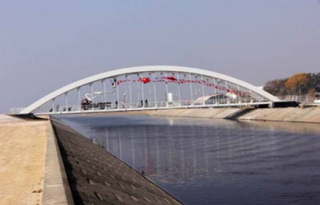 Uluslararası Fuar Merkezi Yaya köprüsü tamamlandı!