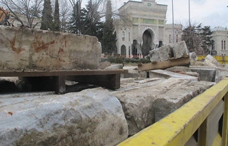 Beyazıt Meydan düzenlemesi izinsiz mi yapılıyor?